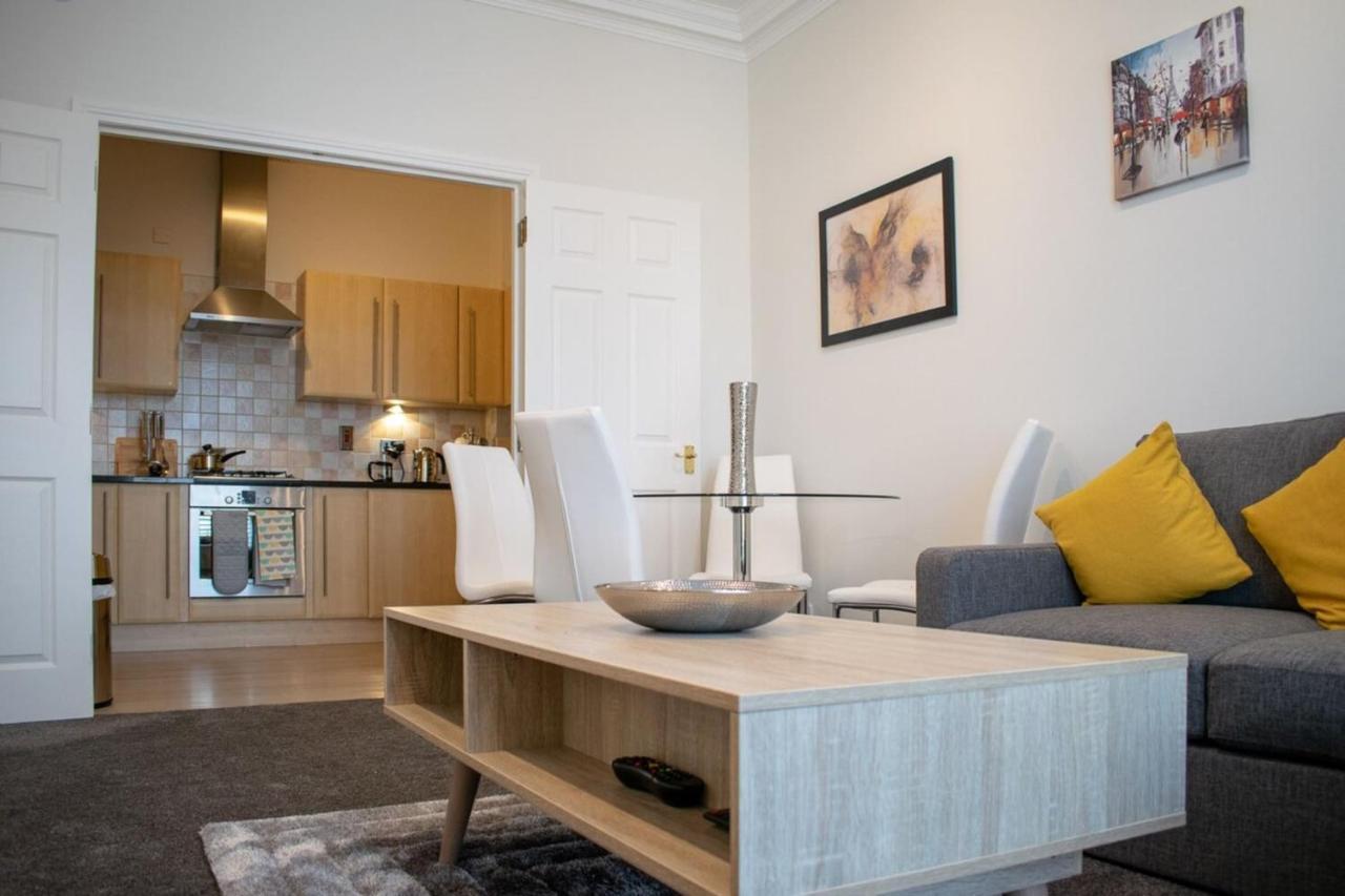 Beautifully Renovated Apartment -Central エディンバラ エクステリア 写真
