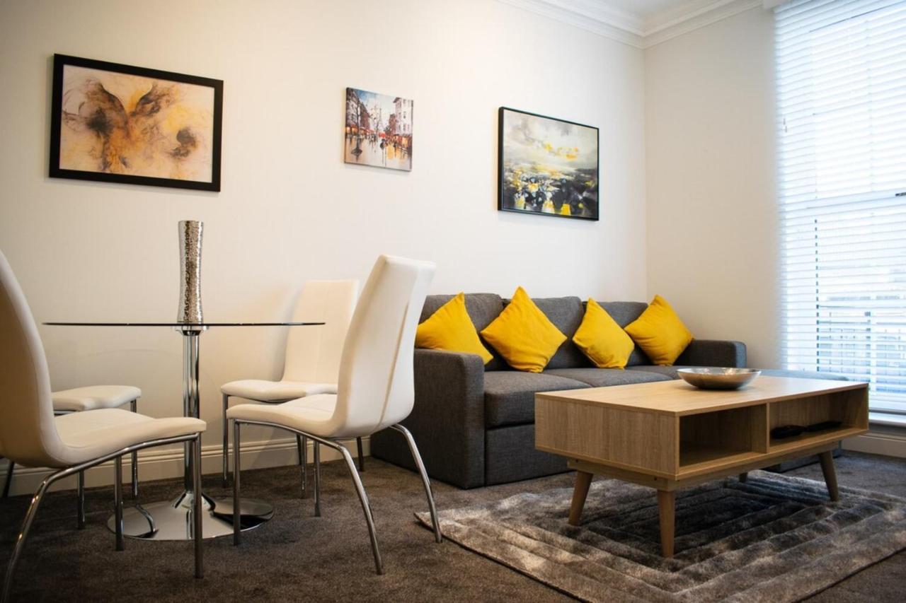 Beautifully Renovated Apartment -Central エディンバラ エクステリア 写真